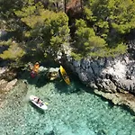 Bay Villa *