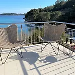 Villa Bay *