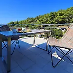 Bay Villa