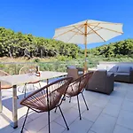 Bay Villa