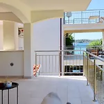 Bay Vela Luka