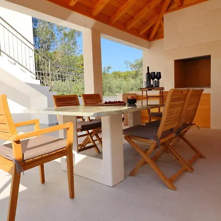 Bay Вилла Вела-Лука