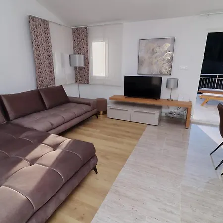 Bay Villa