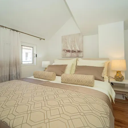 Villa Bay Vela Luka