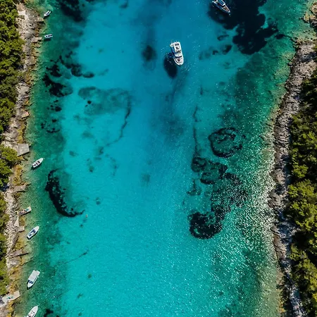Villa Bay